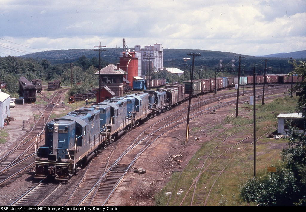 BM 1722 getting ready to depart E. Deerfield